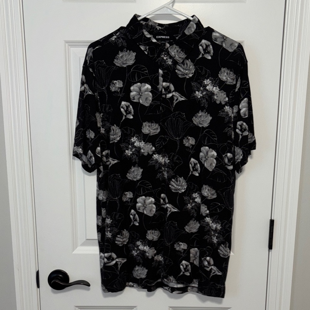 Express Men's Black and Gray Floral Polo